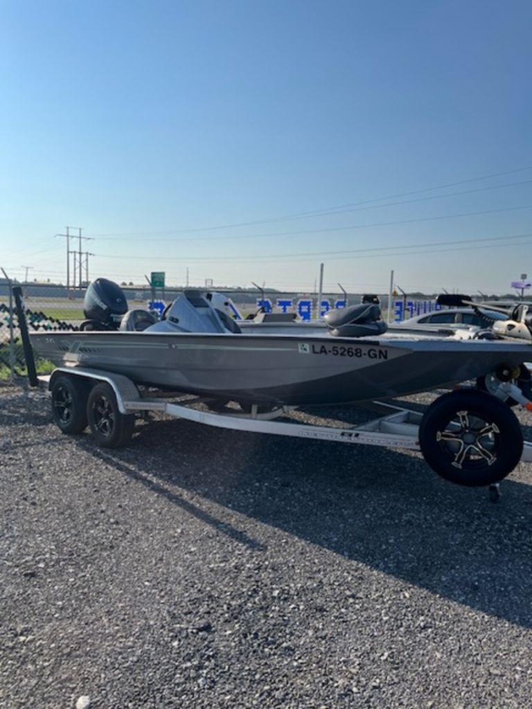 2022 Xpress Boats X19 Pro - Sold Boat