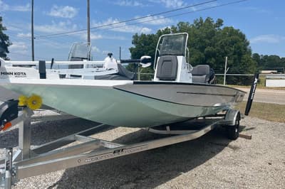 BOATZON | Xpress H20 Bay 2027