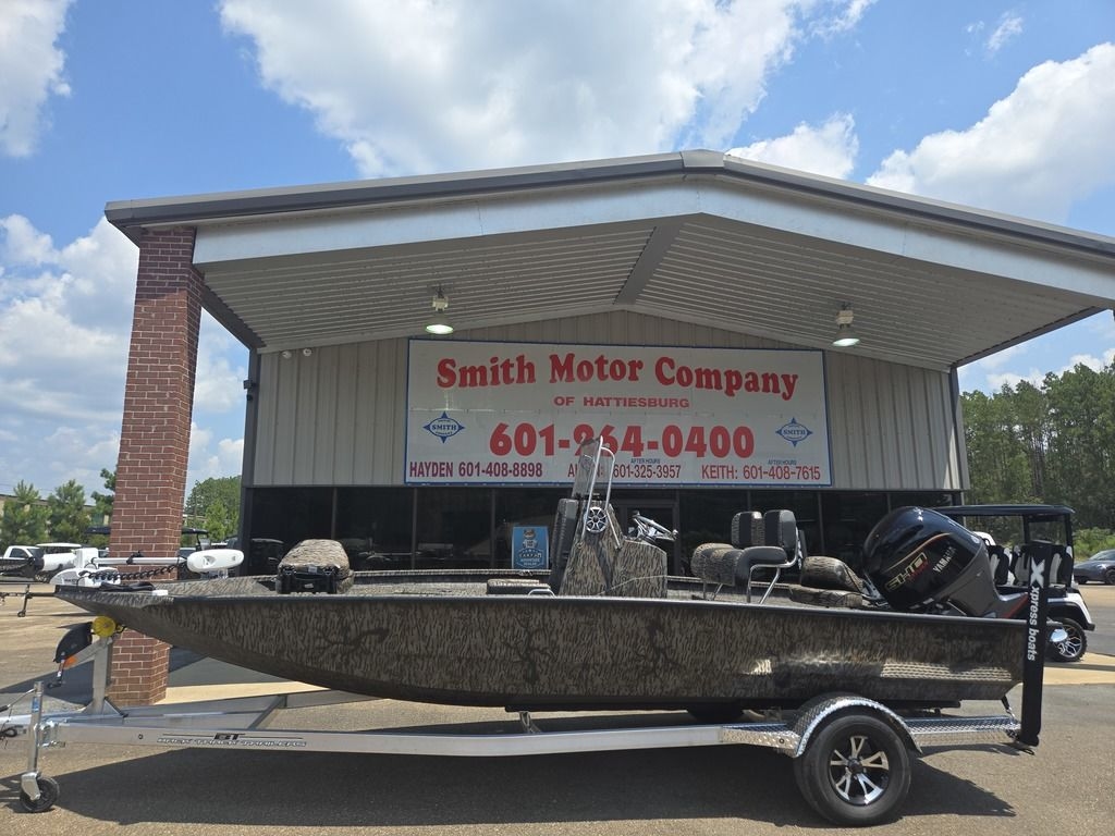 2025 Xpress H20B - Sold Boat