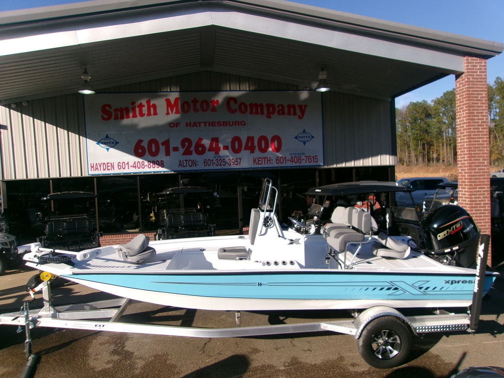 2025 Xpress H20B - Sold Boat