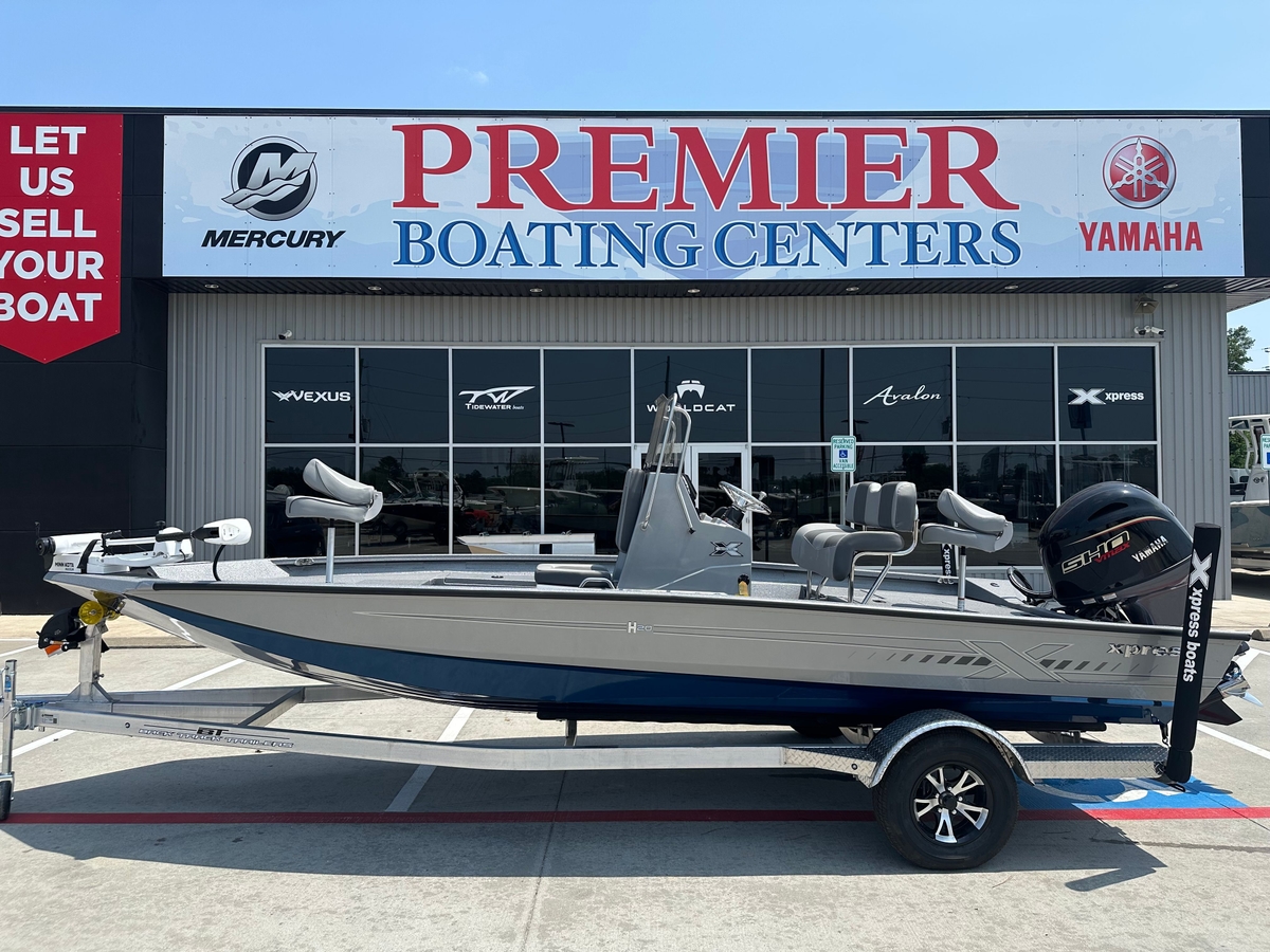 2025 Xpress H20B Bay - Sold Boat
