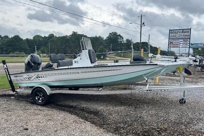 BOATZON | Xpress H20B Bay 2026