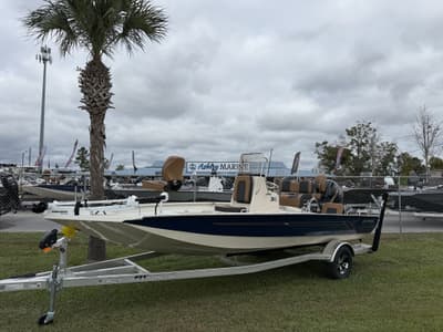 BOATZON | Xpress H20B Bay 2026