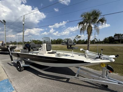 BOATZON | Xpress H20B Bay 2026