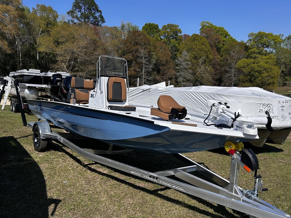 2026 Xpress H20B Bay - Sold Boat