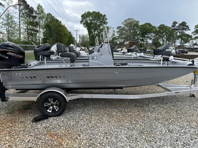 BOATZON | Xpress H20B Bay 2026