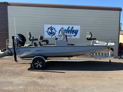 BOATZON | Xpress H20B Bay 2026