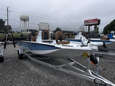 BOATZON | Xpress H20B Bay 2026