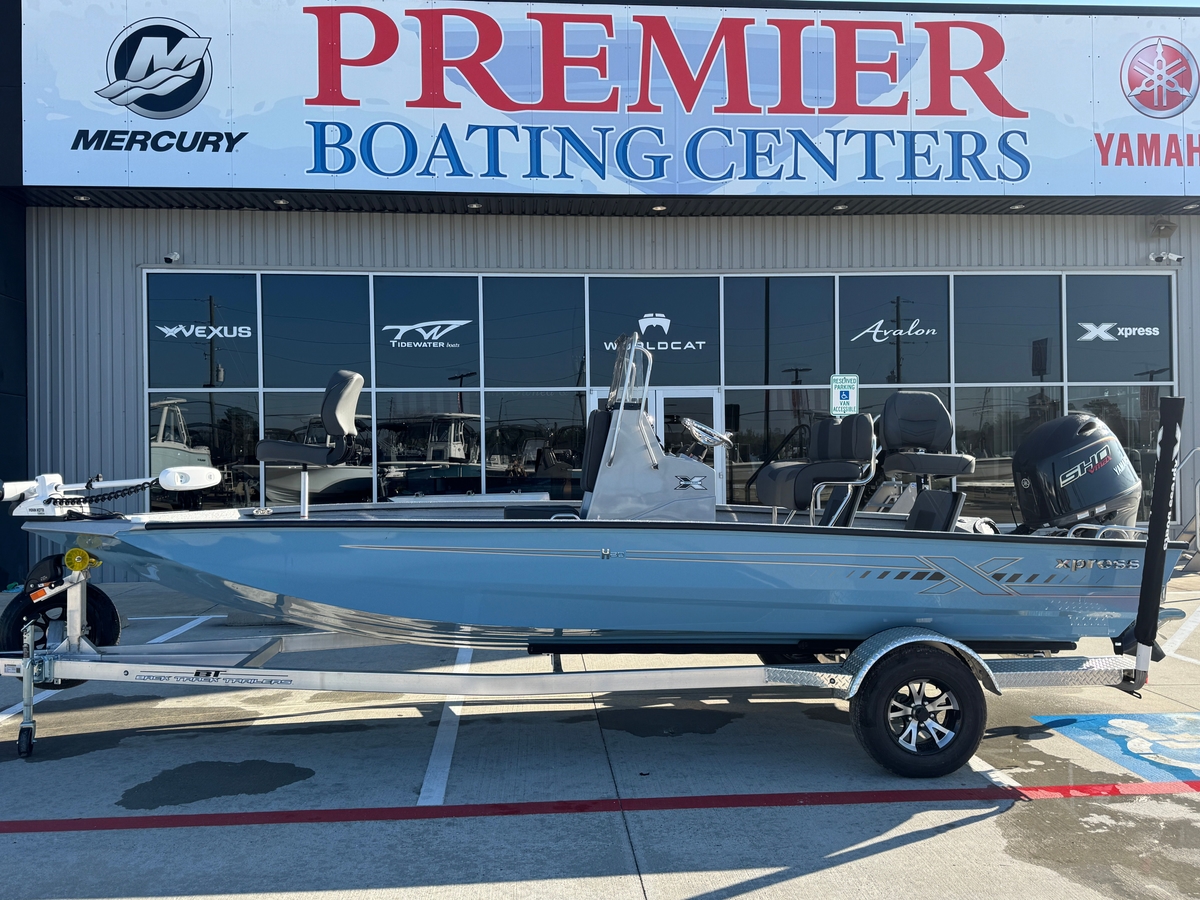 2026 Xpress H20B Bay - Sold Boat