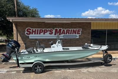 BOATZON | Xpress H20B Bay 2026