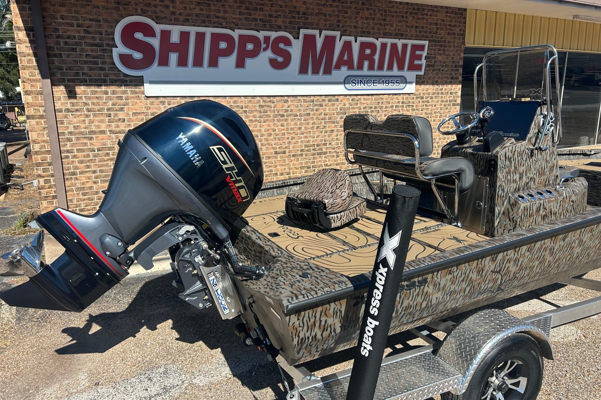 2026 Xpress H20B Bay - Sold Boat