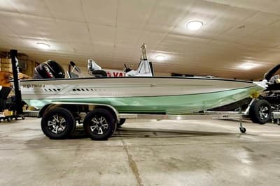 BOATZON | Xpress H20B Bay 2026