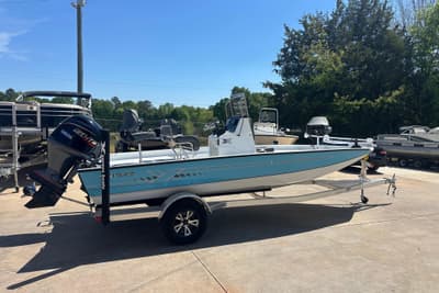 BOATZON | Xpress H20B Bay 2026