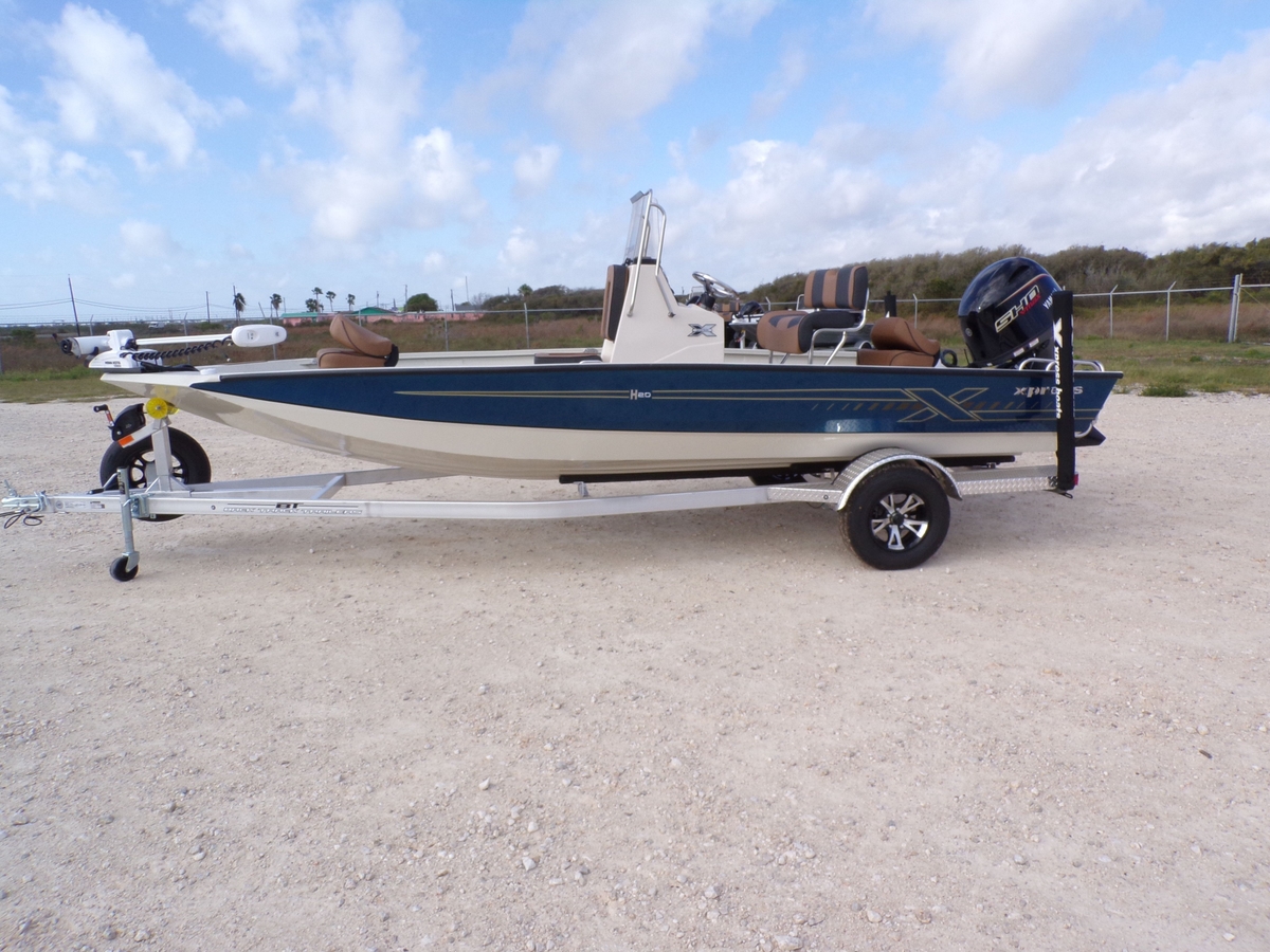 2026 Xpress H20BAY - Sold Boat