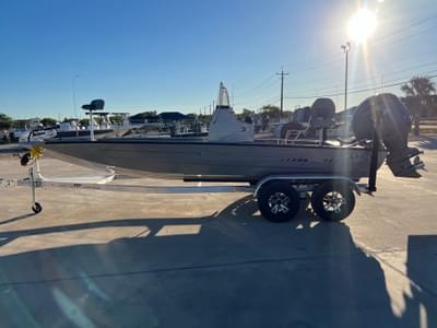 BOATZON | Xpress H210B Bay 2025 BOATZON | Xpress H210B Bay 2025