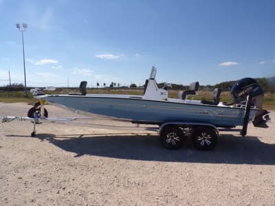 BOATZON | Xpress H22 Bay 2026