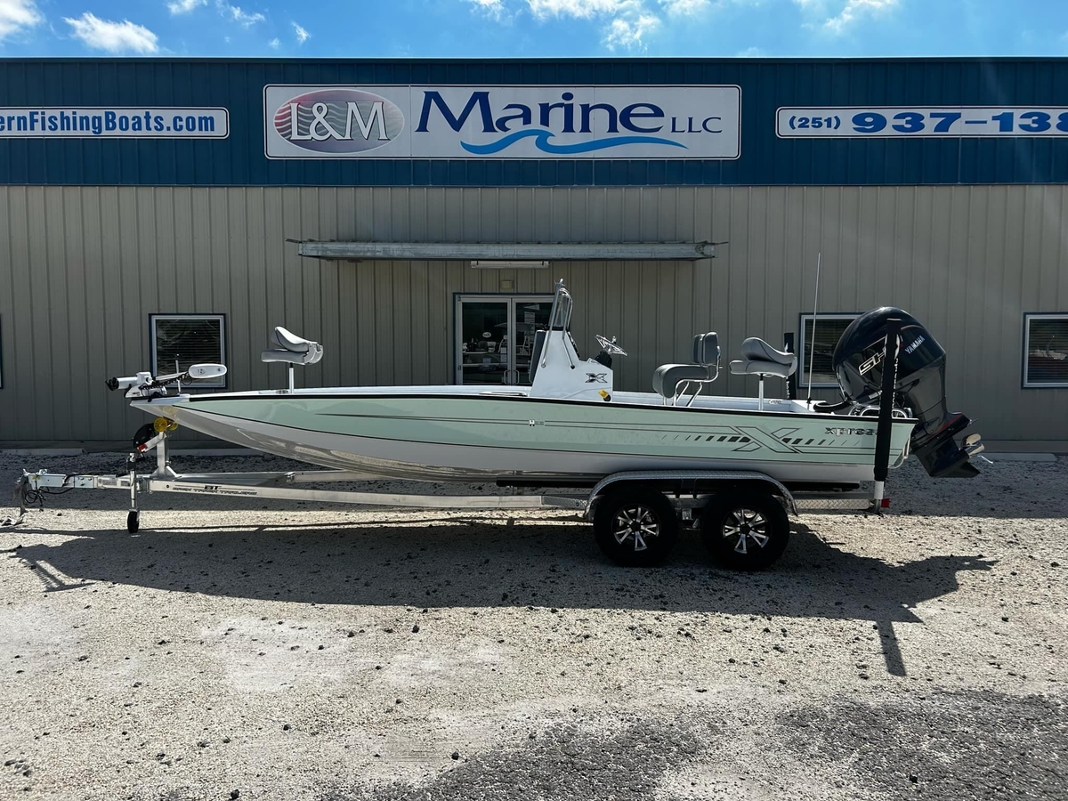 2025 Xpress H22B Bay - Sold Boat