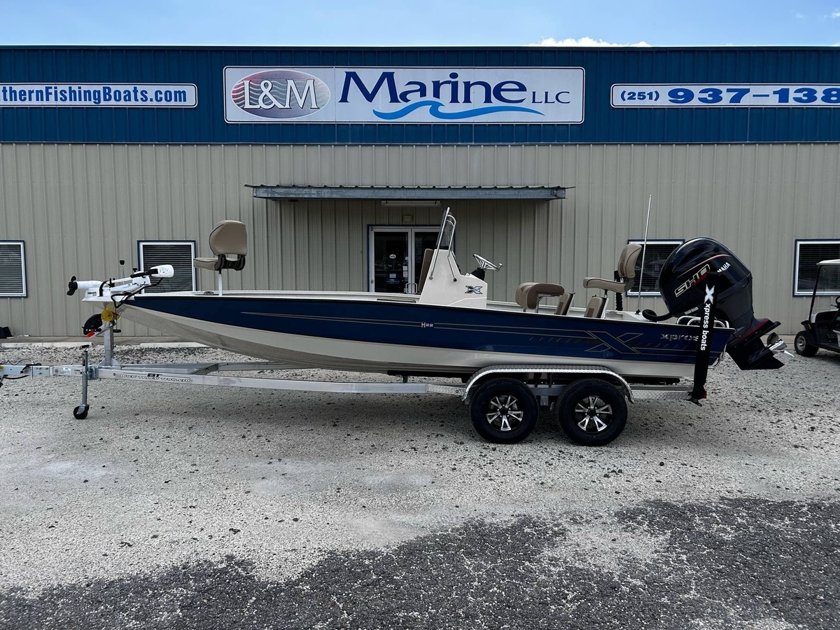2025 Xpress H22B Bay - Sold Boat
