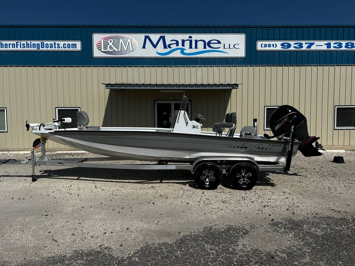 2025 Xpress H22B Bay - Sold Boat