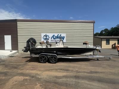 BOATZON | Xpress H22B Bay 2026