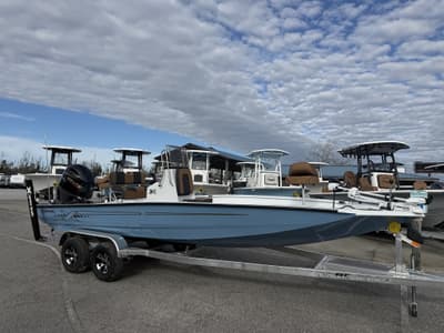 BOATZON | Xpress H22B Bay 2026