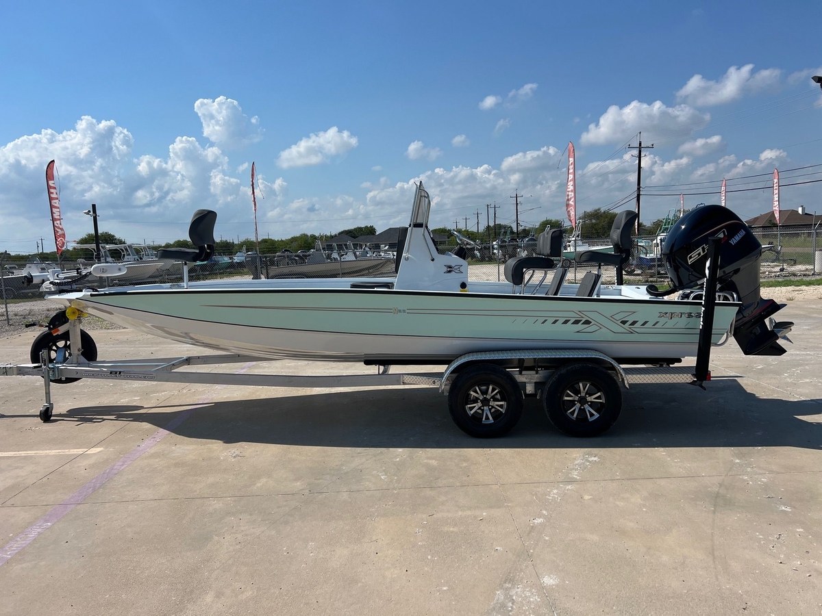 2026 Xpress H22B Bay - Sold Boat