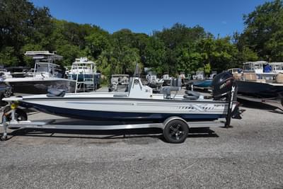 BOATZON | Xpress H22B Bay 2026 BOATZON | Xpress H22B Bay 2026
