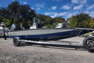 BOATZON | Xpress H22B Bay 2026