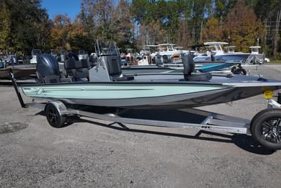 BOATZON | Xpress H22B Bay 2026