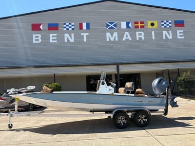 BOATZON | Xpress H22B HYPERLIFT BAY 2026 BOATZON | Xpress H22B HYPERLIFT BAY 2026