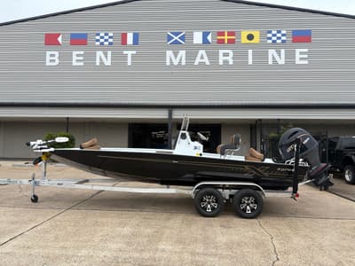BOATZON | Xpress H22B HYPERLIFT BAY 2026