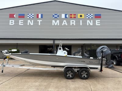BOATZON | Xpress H22B HYPERLIFT BAY 2026
