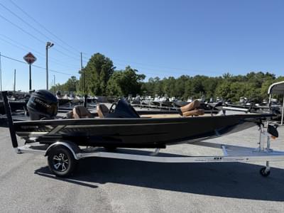 BOATZON | Xpress HyperLift Bass Series H18 2026
