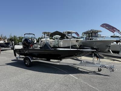 BOATZON | Xpress HyperLift Bass Series H18 2026 BOATZON | Xpress HyperLift Bass Series H18 2026