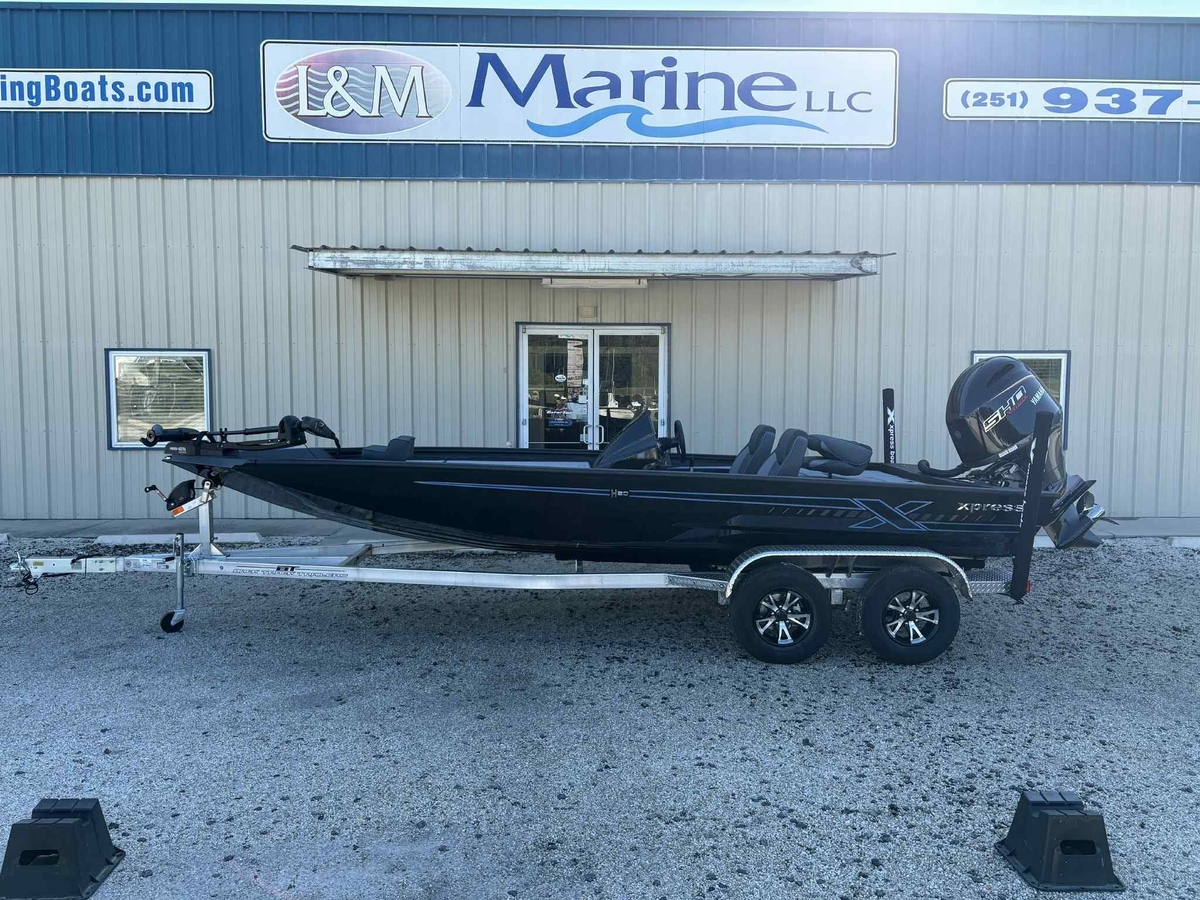 2026 Xpress HyperLift Bass Series H20 - Sold Boat