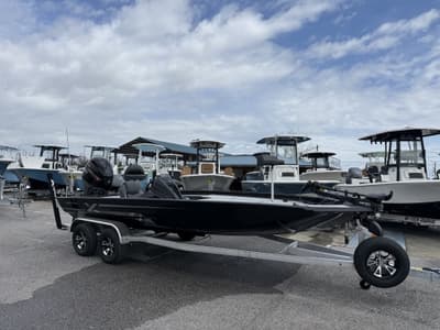BOATZON | Xpress HyperLift Bass Series H20 2026