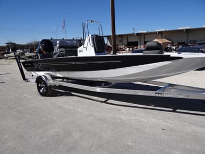 BOATZON | Xpress HyperLift Bay H20B 2026