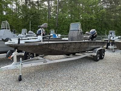BOATZON | Xpress HyperLift Bay Series 210 BAY175 HP 2026