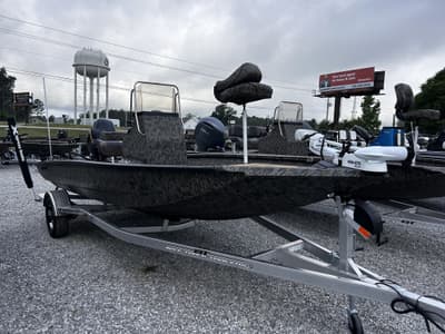 BOATZON | Xpress HyperLift Bay Series H190B 2026