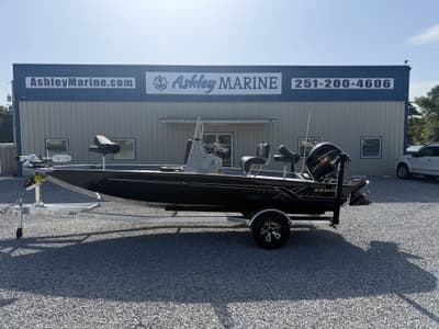 BOATZON | Xpress HyperLift Bay Series H20 BAYLOADED 2027