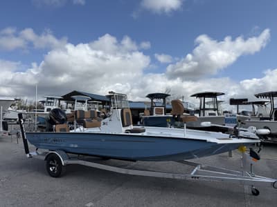 BOATZON | Xpress HyperLift Bay Series H20 BAYSPOTLOCK9 EXPLORE 2026 BOATZON | Xpress HyperLift Bay Series H20 BAYSPOTLOCK9 EXPLORE 2026