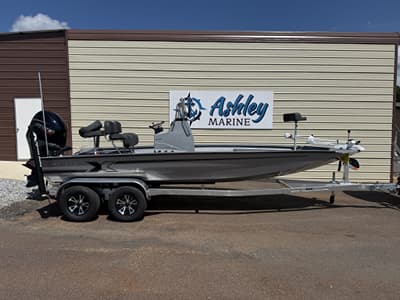 BOATZON | Xpress HyperLift Bay Series H210175HP 2027 BOATZON | Xpress HyperLift Bay Series H210175HP 2027