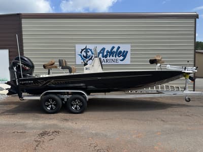 BOATZON | Xpress HyperLift Bay Series H22B 2027