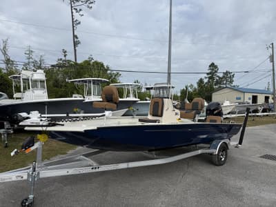 BOATZON | Xpress HyperLift Bay Series HYD JPTERROVAXPLORE 9 2026