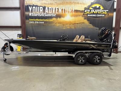 BOATZON | Xpress HyperLift Crappie H20C WYamaha 175 SHO 2026