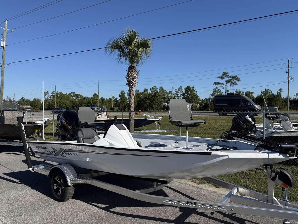 2026 Xpress HyperLift Crappie Series - Sold Boat