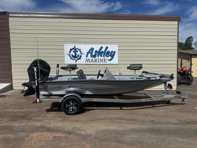 BOATZON | Xpress HyperLift Crappie Series H18 2026 BOATZON | Xpress HyperLift Crappie Series H18 2026