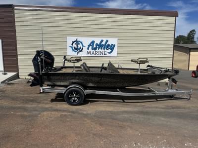 BOATZON | Xpress HyperLift Crappie Series H18 2026 BOATZON | Xpress HyperLift Crappie Series H18 2026