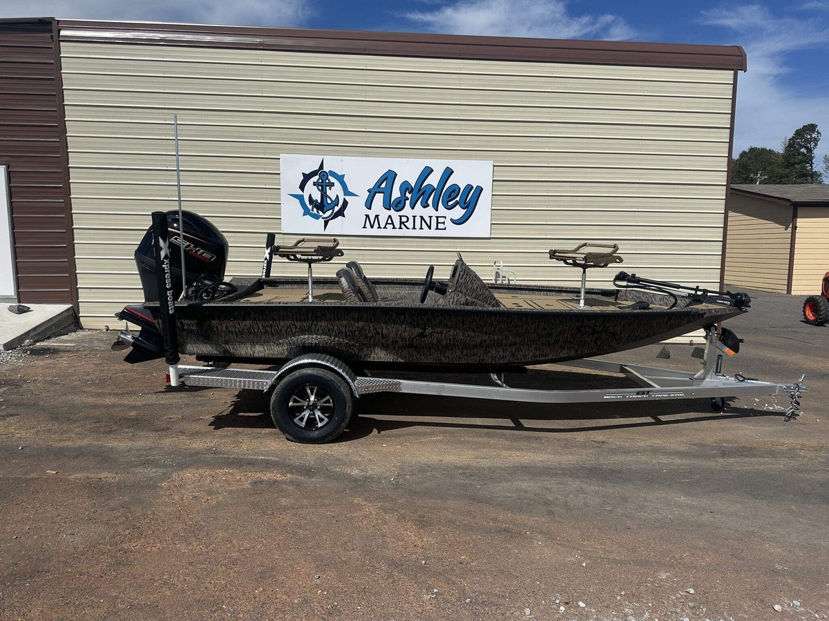 2026 Xpress HyperLift Crappie Series H18 - Sold Boat