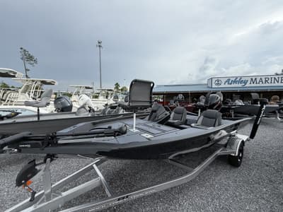 BOATZON | Xpress HyperLift Crappie Series H18C 2026